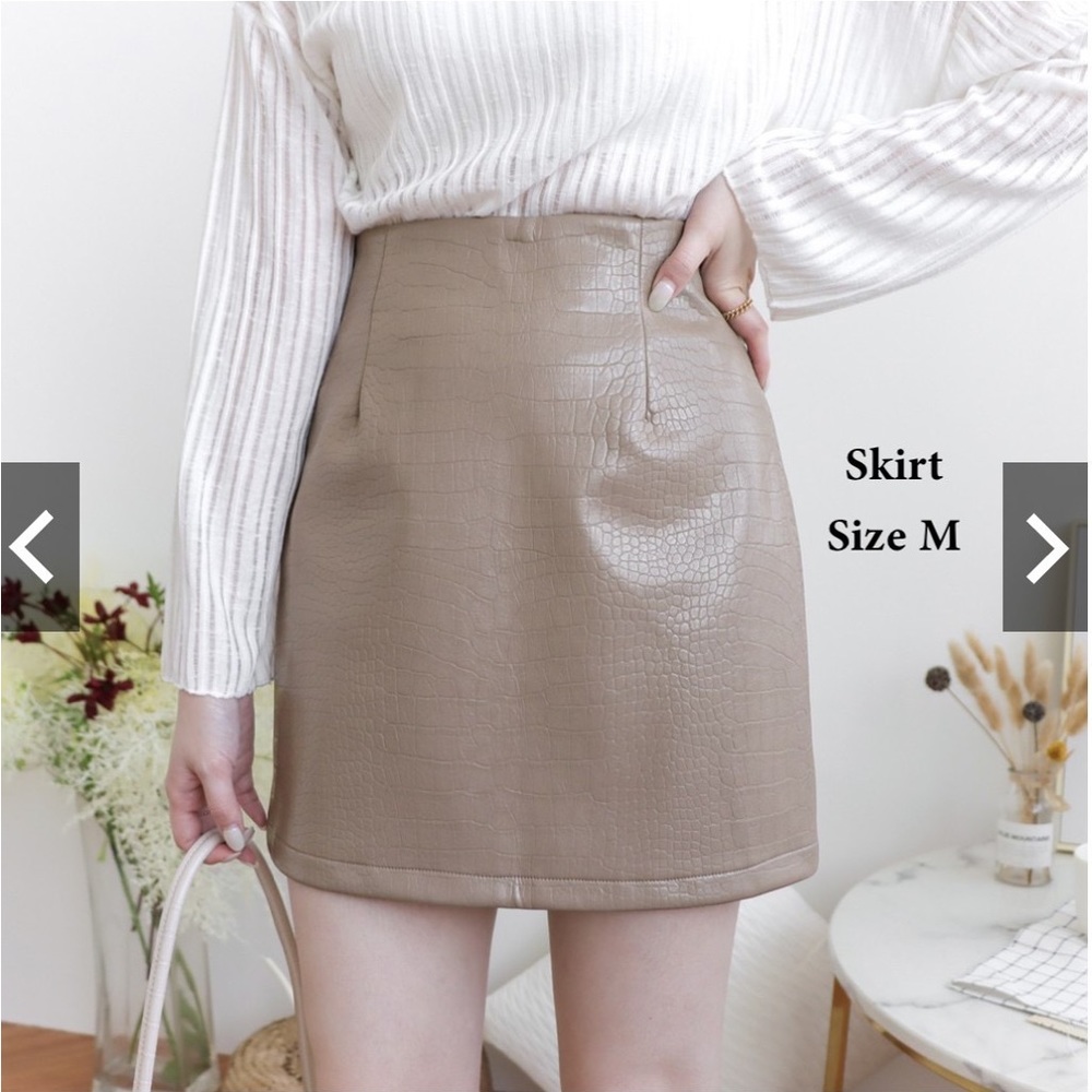 Leather skirt